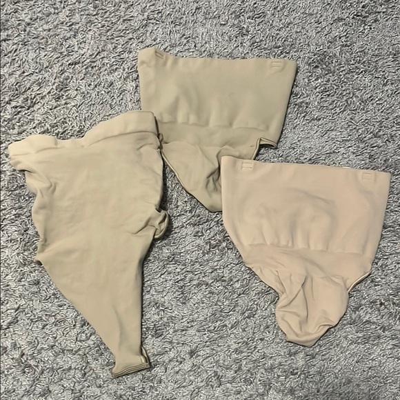 Set of Three Skims High-Waisted Shapewear Thongs Size‎ Small - Picture 1 of 2